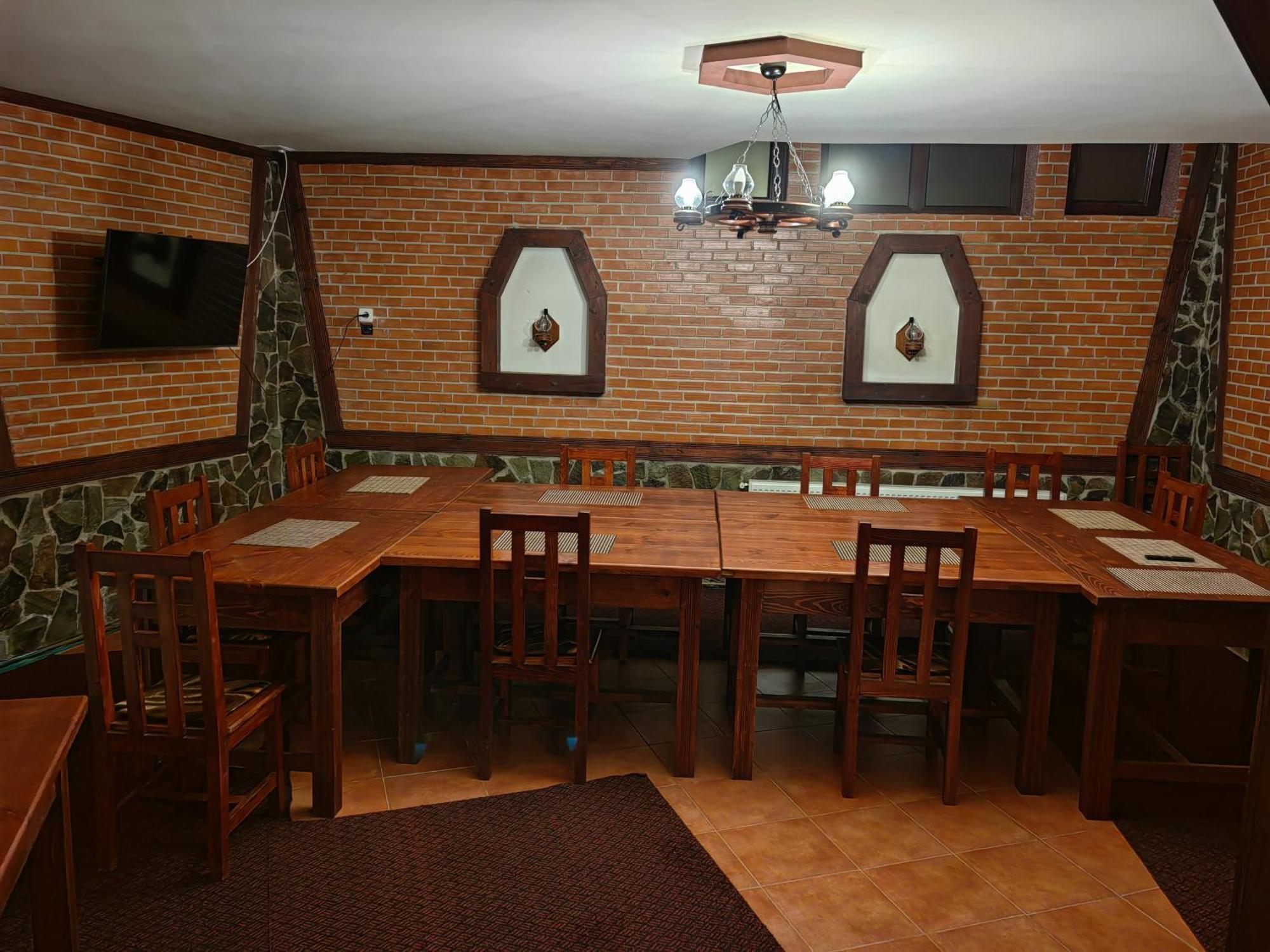 Pensiunea Millenium Sibiu With Parking - Motorcycle Friendly Travel Routes Exterior foto